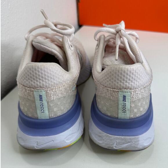 Nike Pale Pink React Infinity Run Flyknit 3 Premium Road Running Shoe 8 - Picture 7 of 16